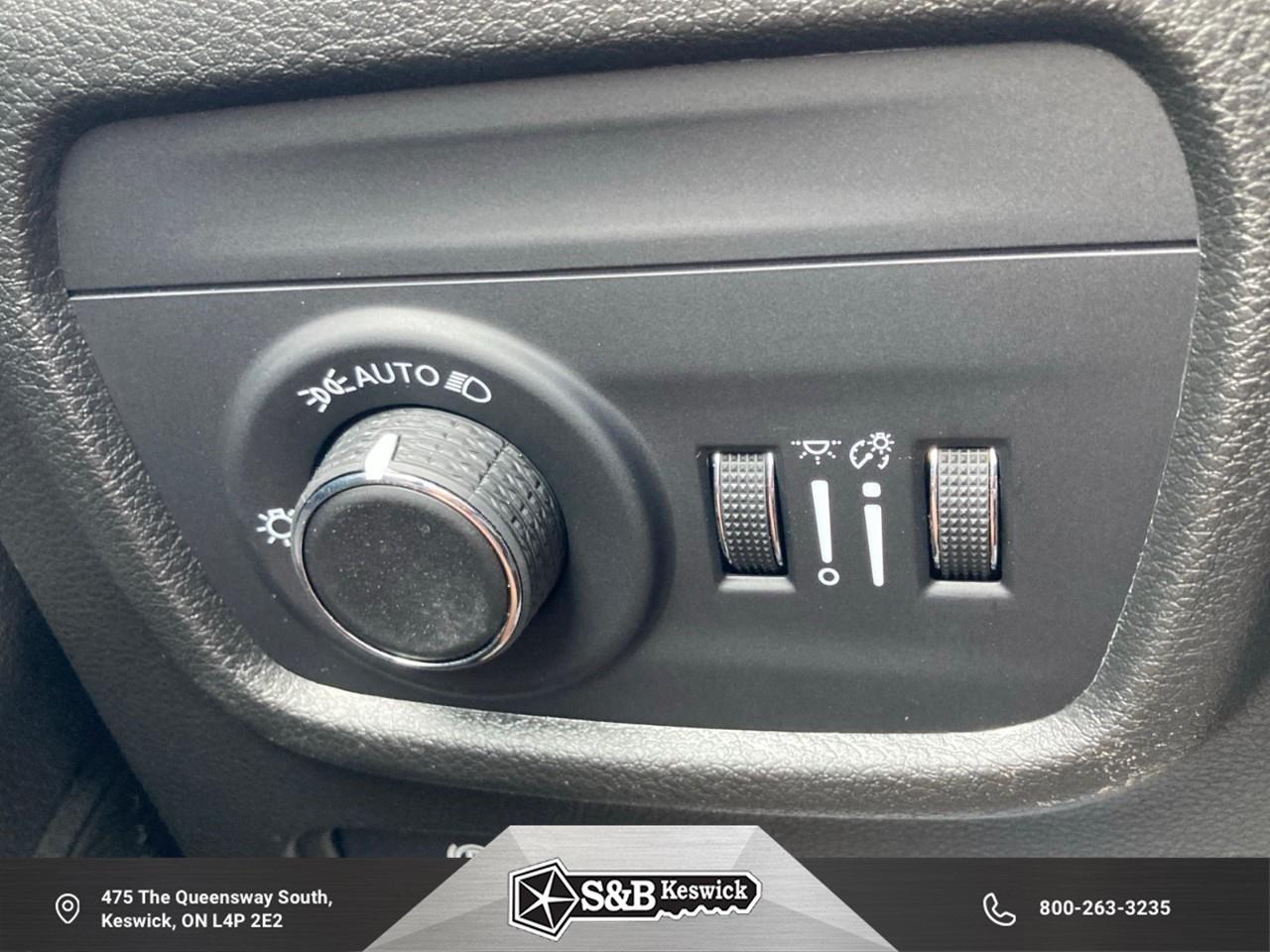 2025 Jeep Grand Cherokee Laredo 4dr 4x4 Photo