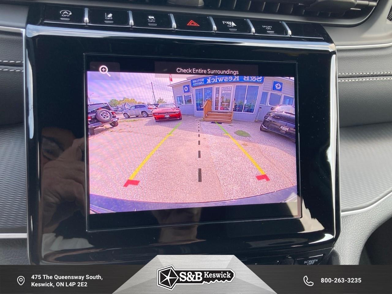 2025 Jeep Grand Cherokee Laredo 4dr 4x4 Photo