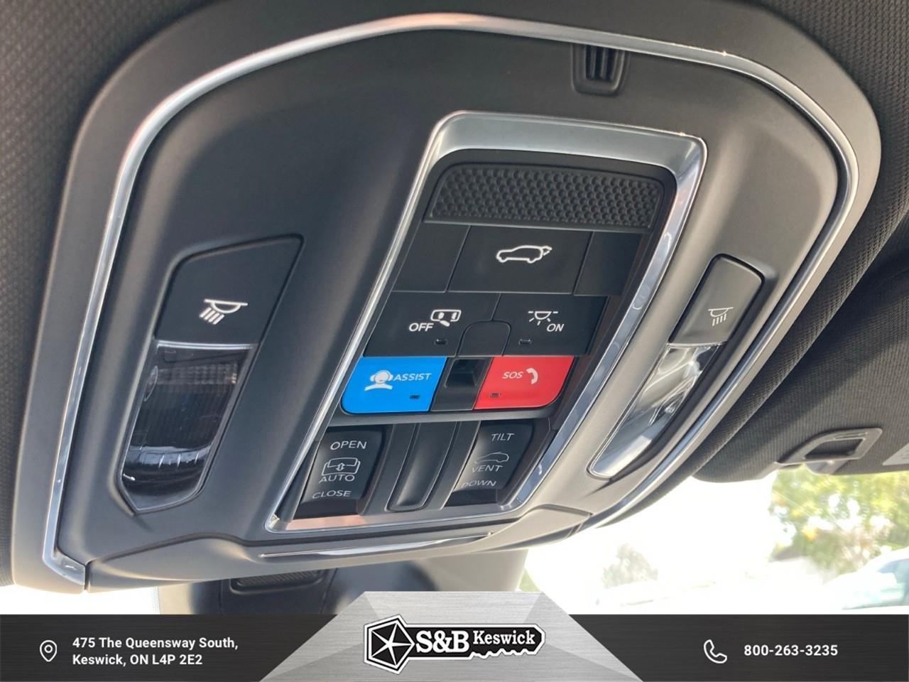 2025 Jeep Grand Cherokee Laredo 4dr 4x4 Photo