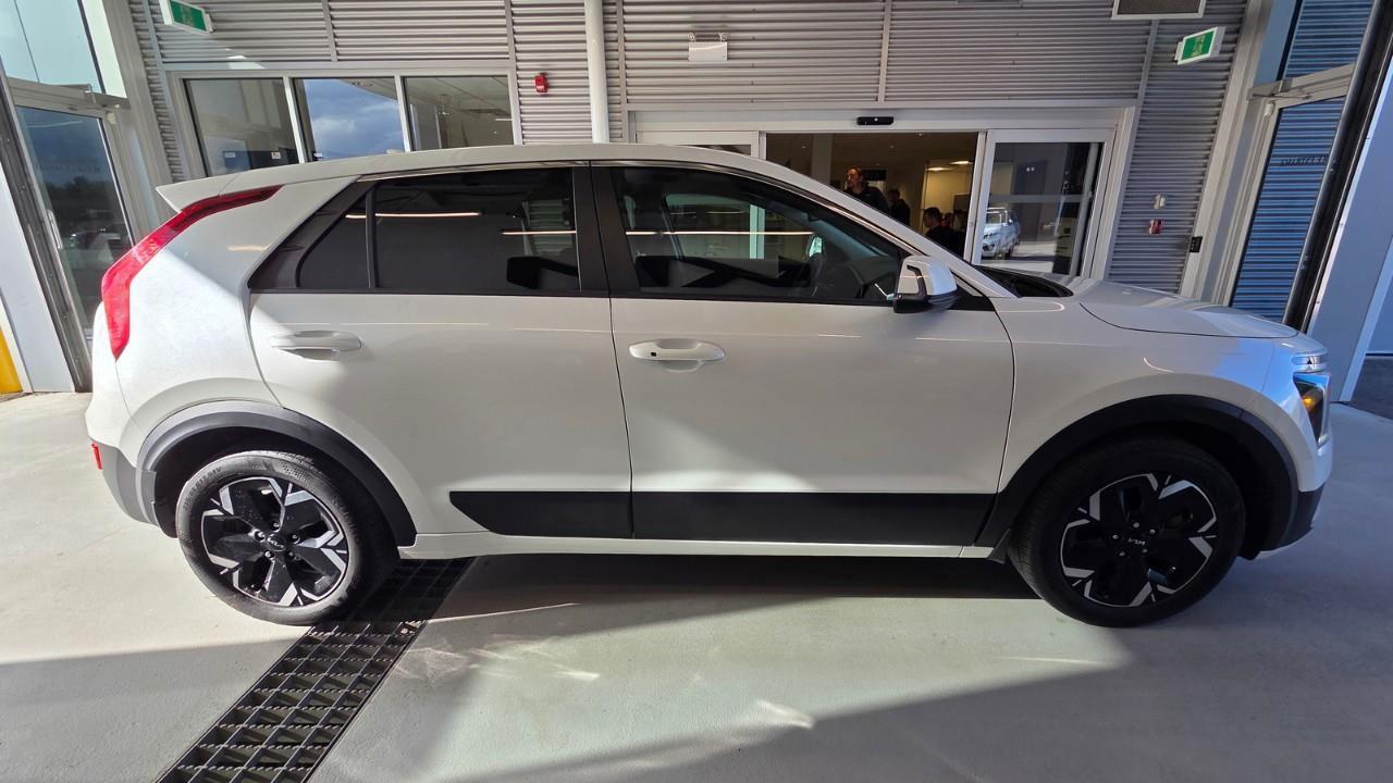 2023 Kia Niro EV Premium 4dr Front-Wheel Drive Sport Utility Photo