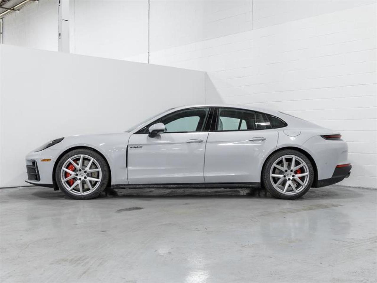 2025 Porsche Panamera  Photo