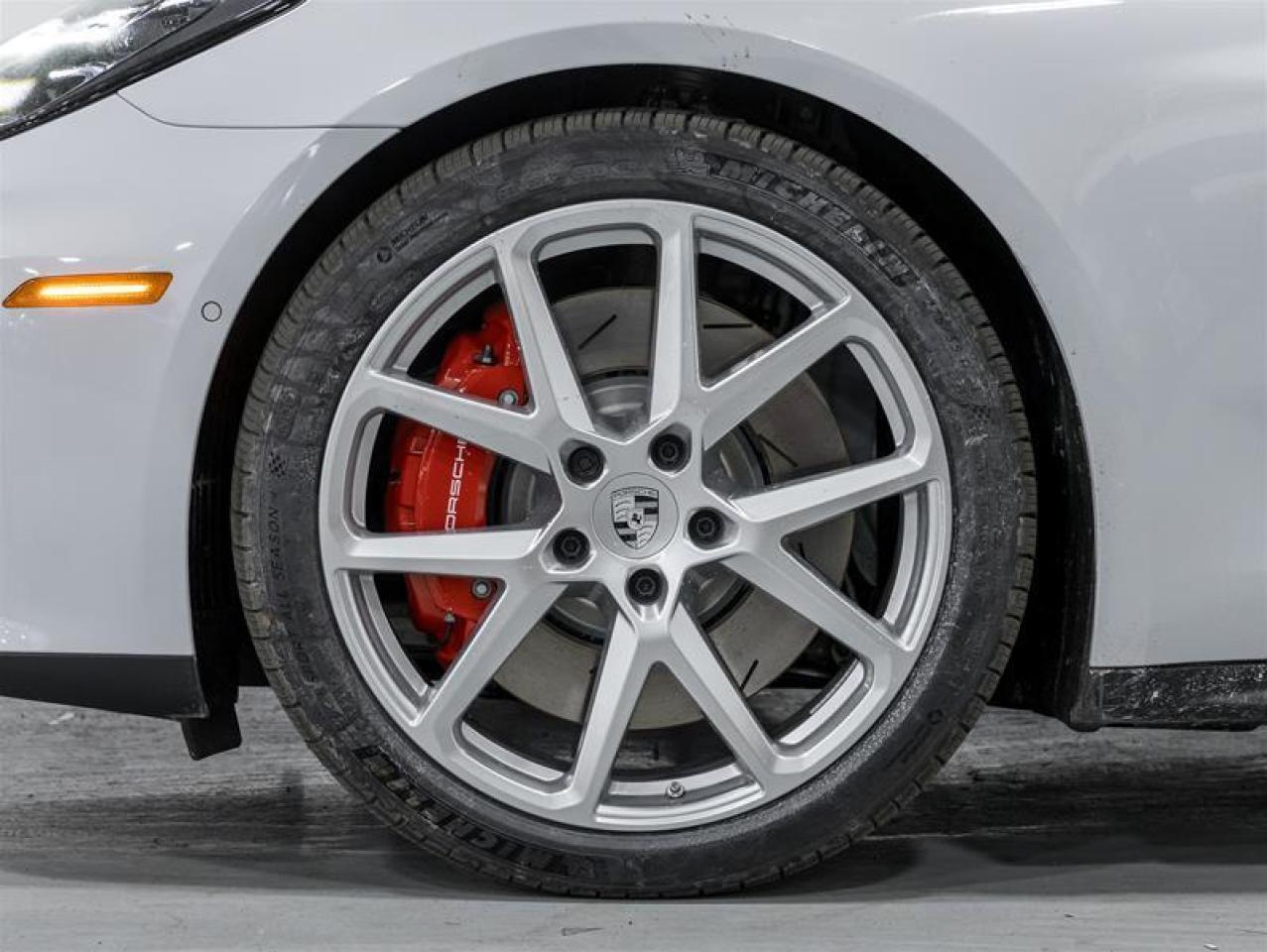 2025 Porsche Panamera  Photo