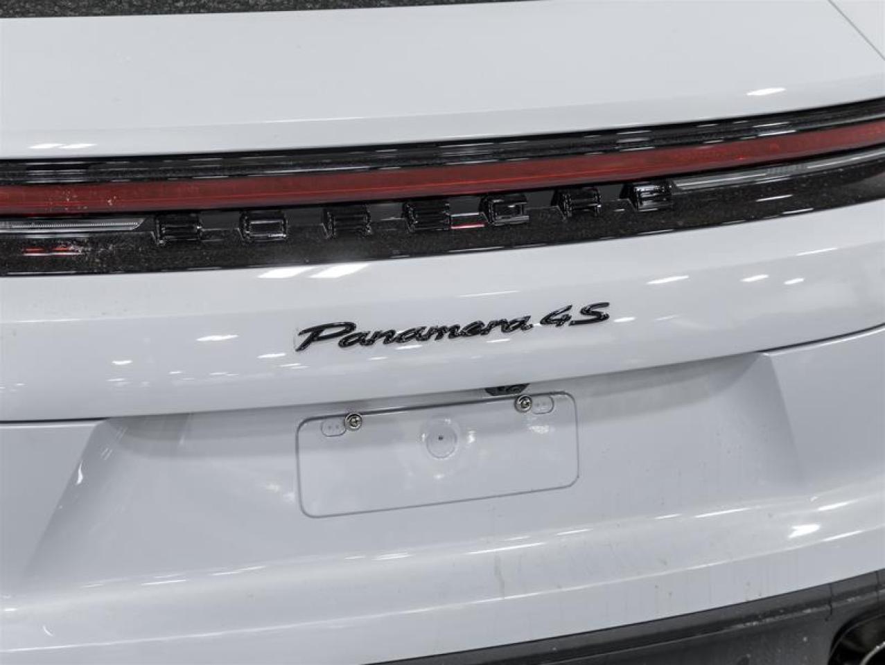 2025 Porsche Panamera  Photo