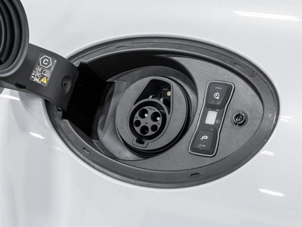 2025 Porsche Panamera  Photo