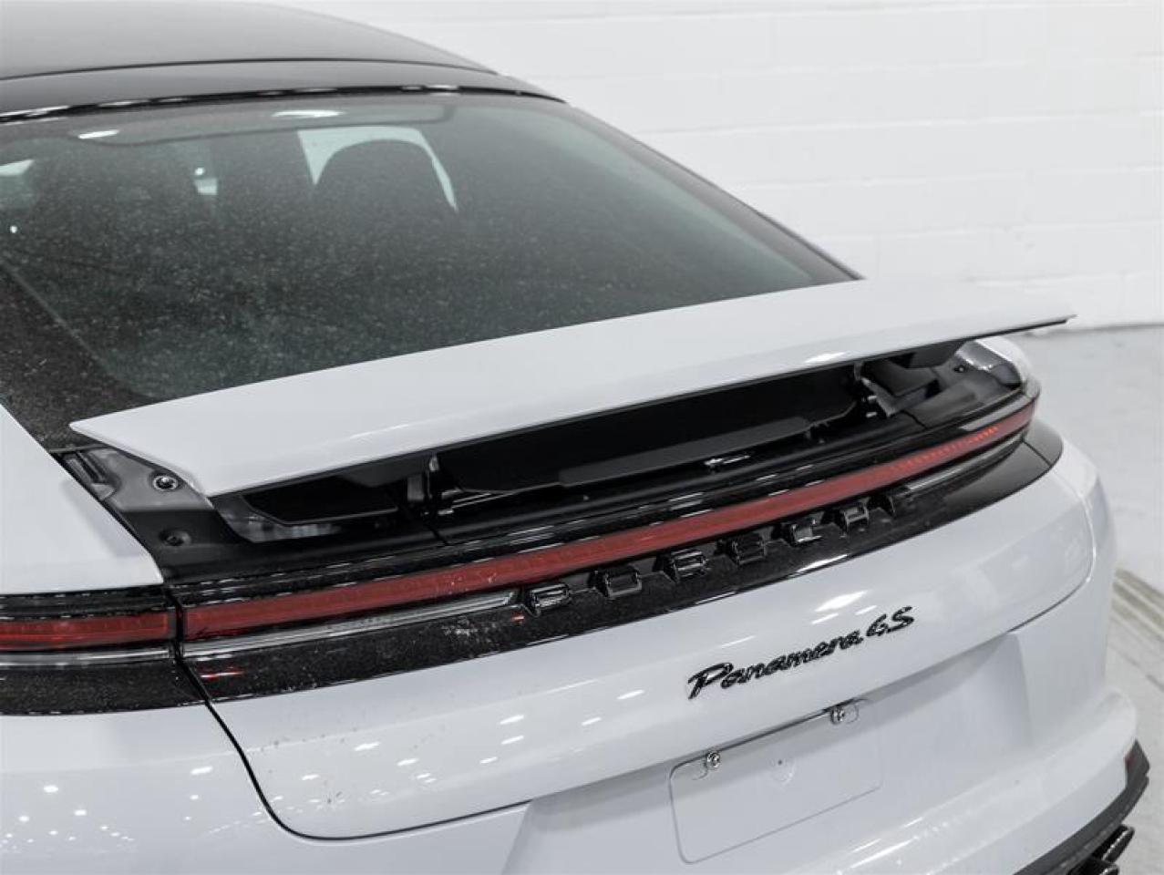 2025 Porsche Panamera  Photo