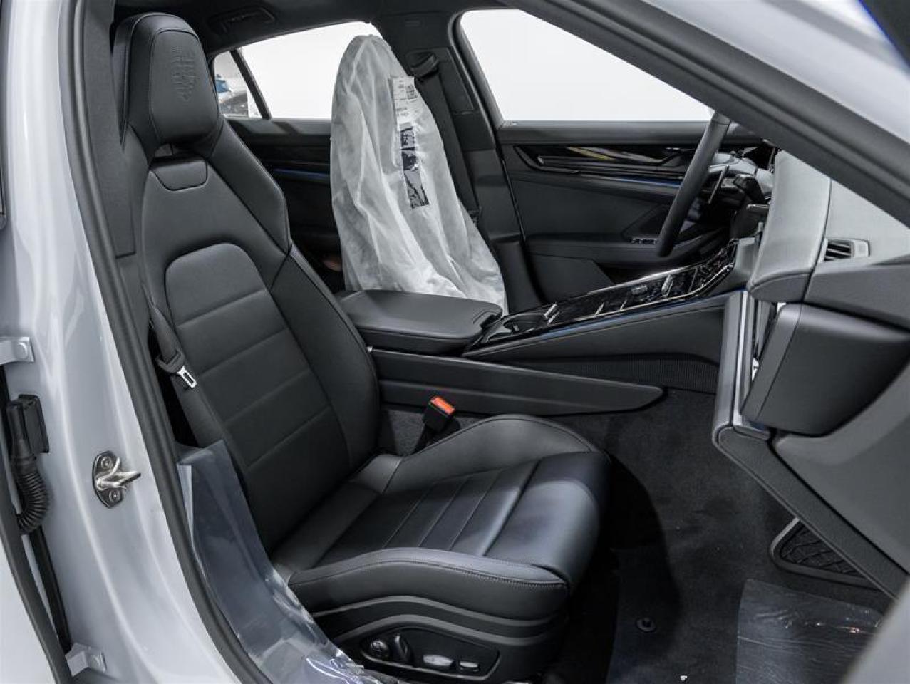 2025 Porsche Panamera  Photo