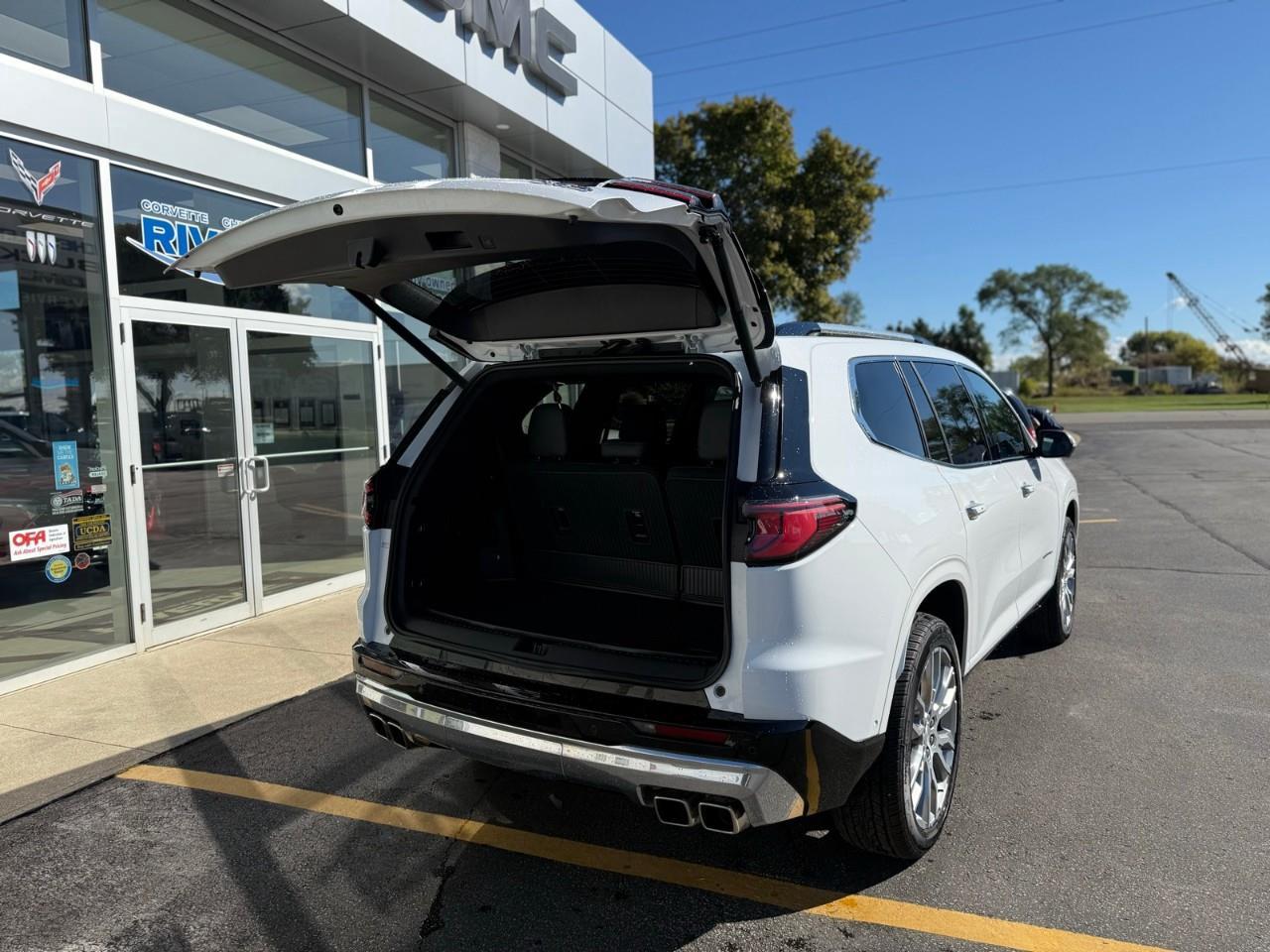 2025 GMC Acadia Denali 4dr All-Wheel Drive Photo