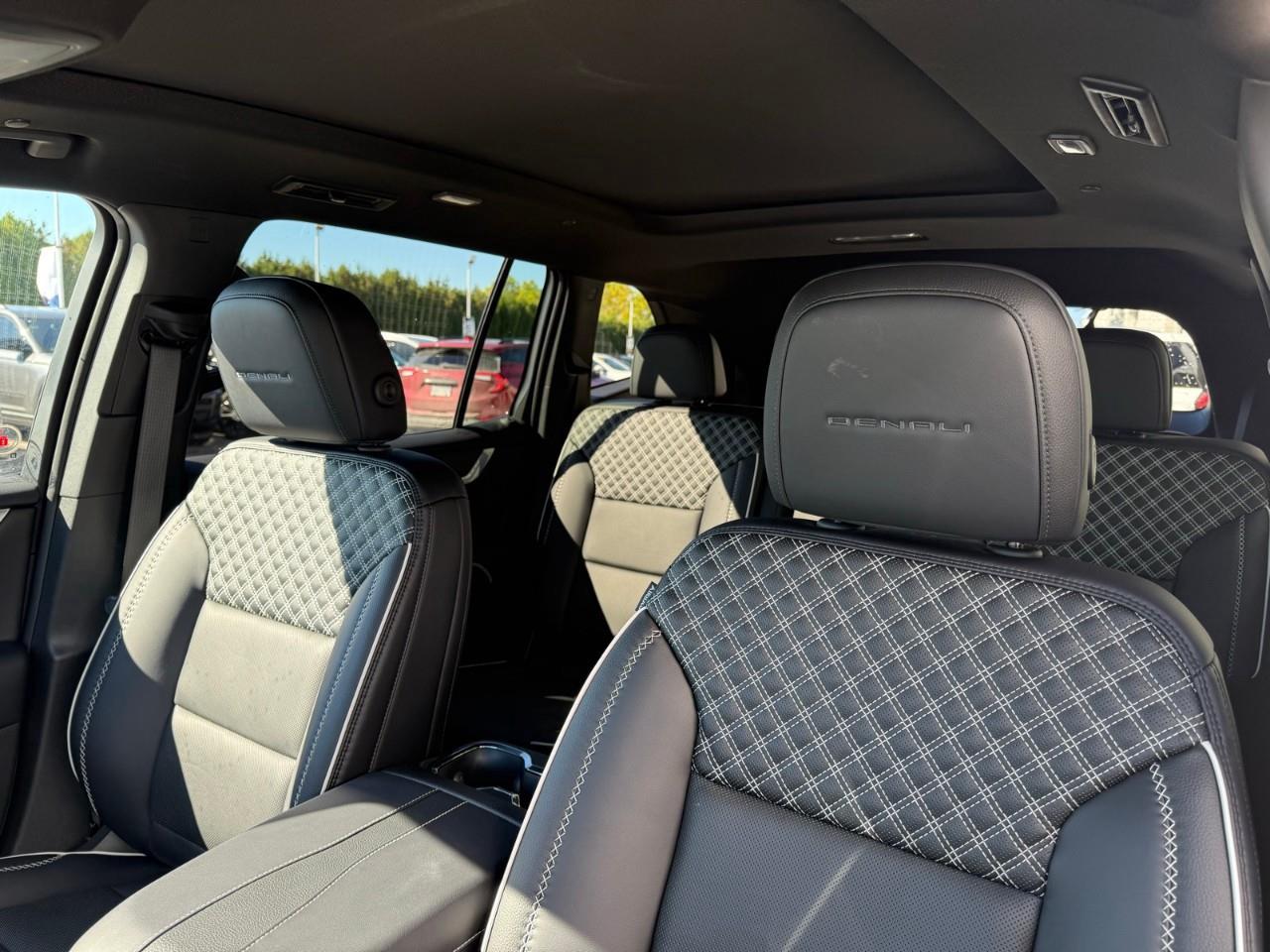 2025 GMC Acadia Denali 4dr All-Wheel Drive Photo