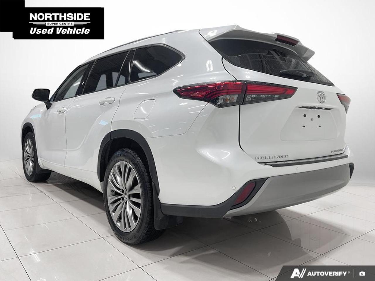 2022 Toyota Highlander Limited 4dr All-Wheel Drive Photo4