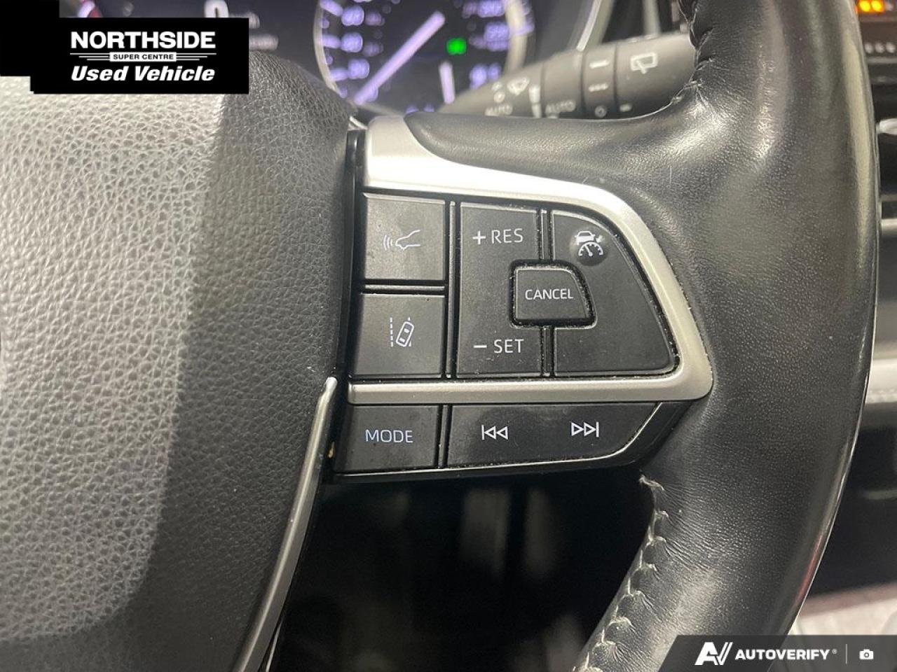 2022 Toyota Highlander Limited 4dr All-Wheel Drive Photo