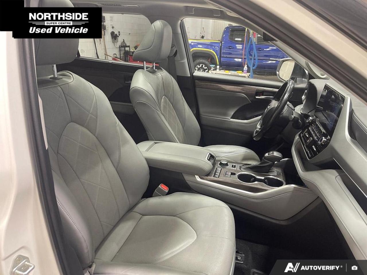 2022 Toyota Highlander Limited 4dr All-Wheel Drive Photo