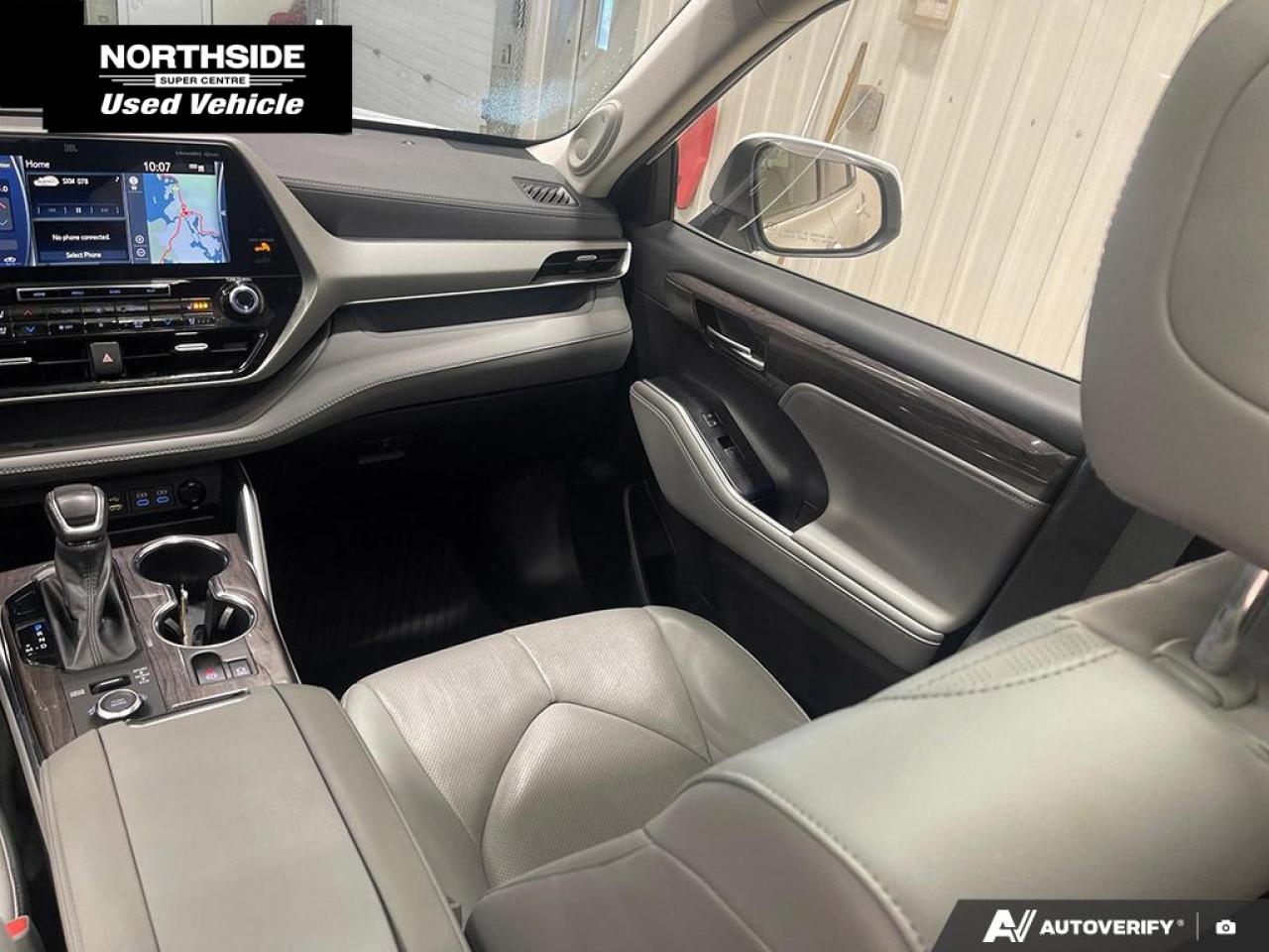 2022 Toyota Highlander Limited 4dr All-Wheel Drive Photo