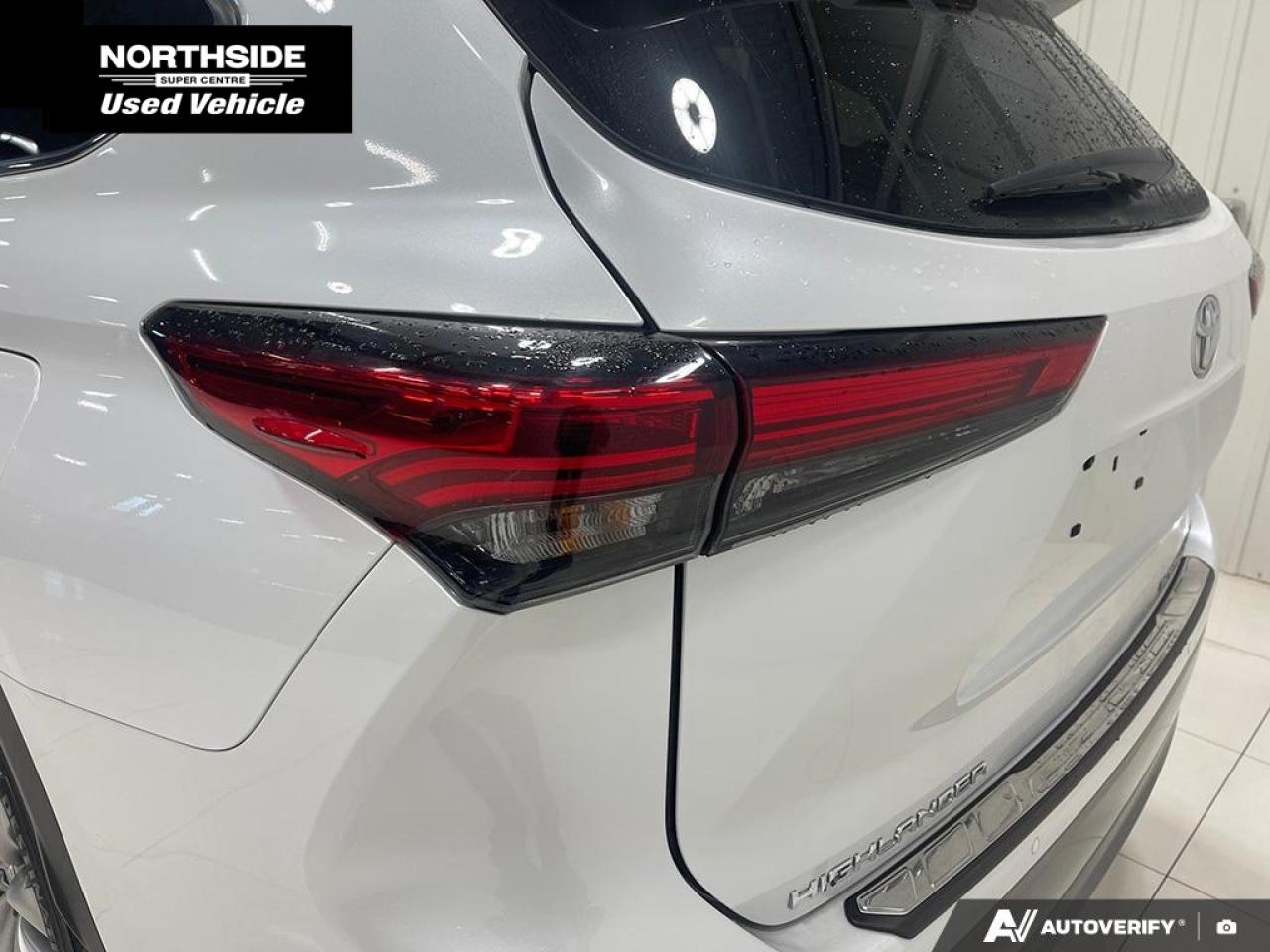 2022 Toyota Highlander Limited 4dr All-Wheel Drive Photo