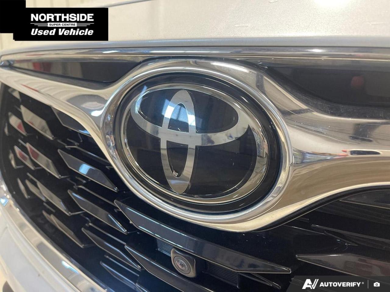 2022 Toyota Highlander Limited 4dr All-Wheel Drive Photo