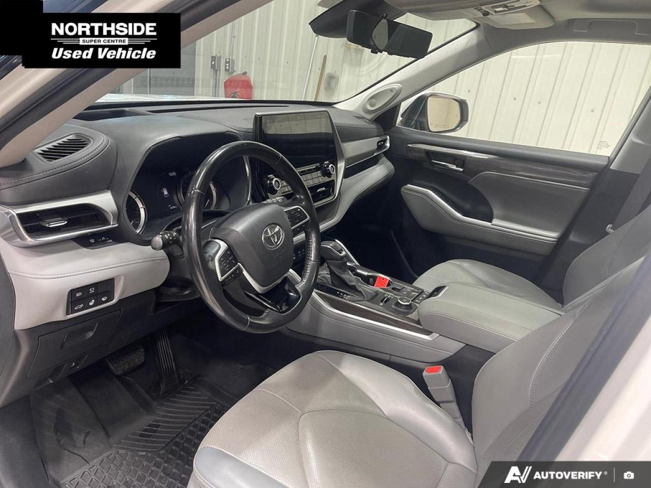 2022 Toyota Highlander Limited 4dr All-Wheel Drive Photo