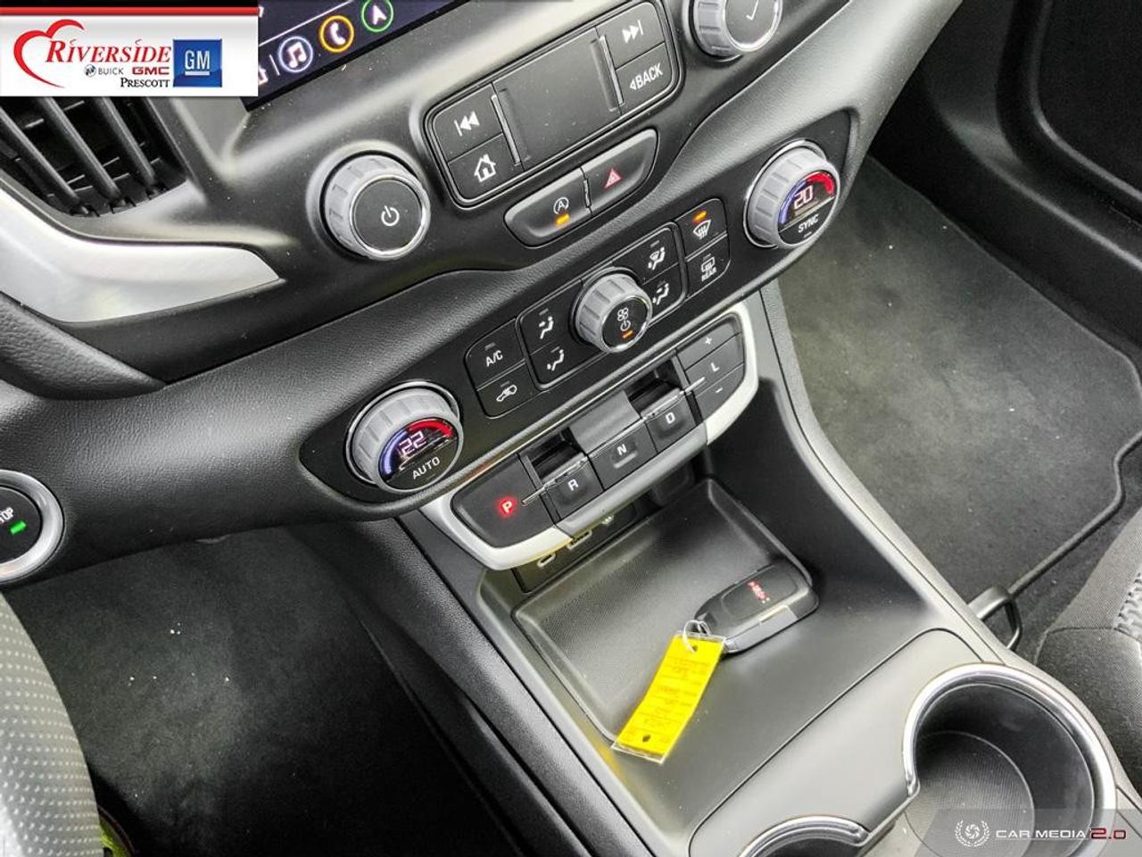 2024 GMC Terrain SLE 4dr All-Wheel Drive Photo