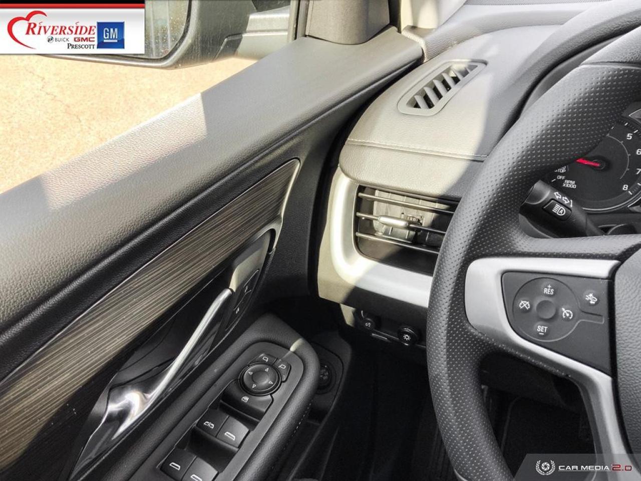 2024 GMC Terrain SLE 4dr All-Wheel Drive Photo