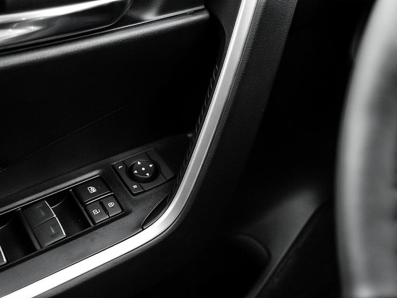 2025 Toyota RAV4 XLE 4dr All-wheel Drive Photo