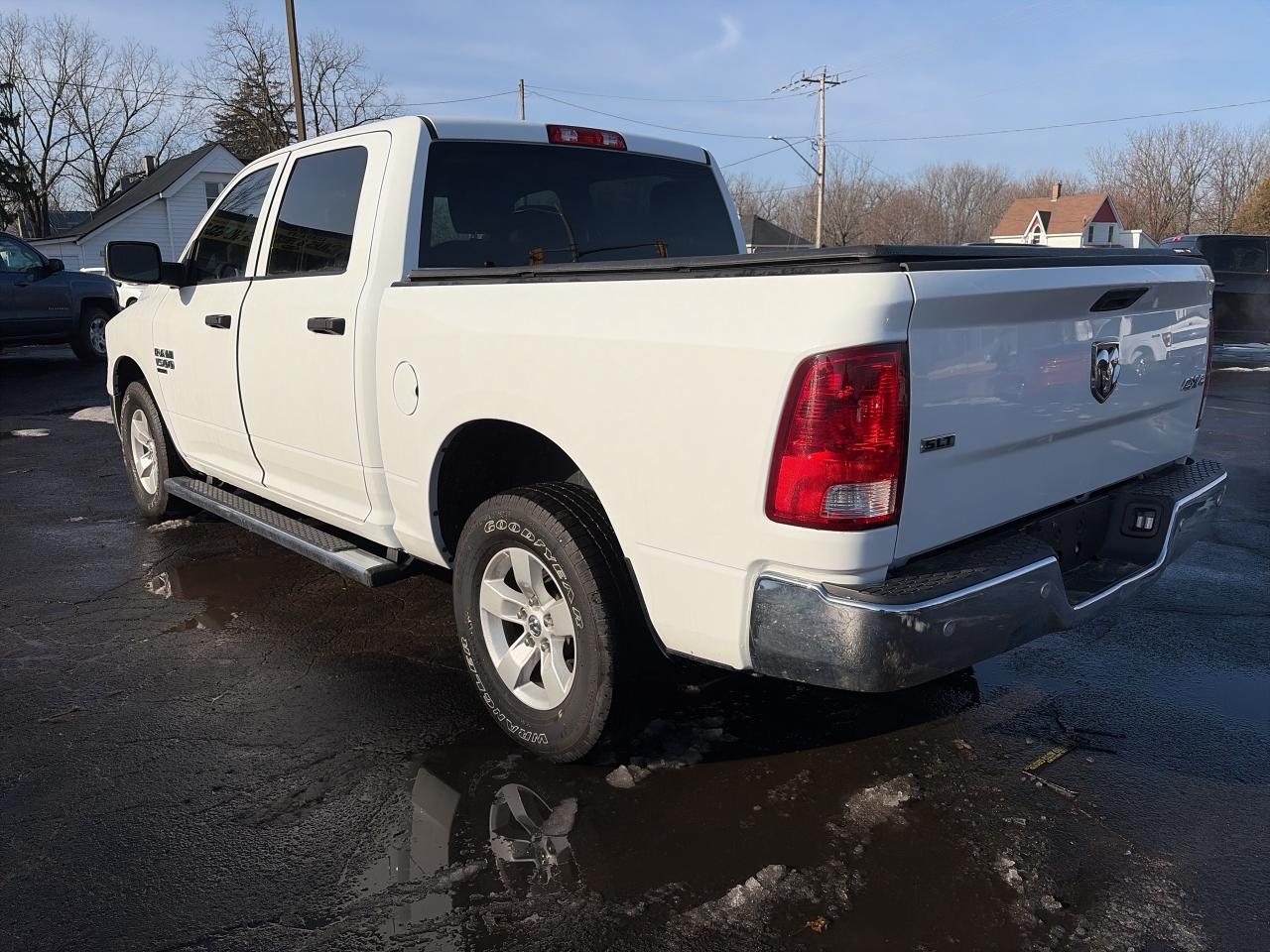 2022 RAM 1500 Classic SLT-LOADED-GOOD KM-CLEAN CARFAX Photo