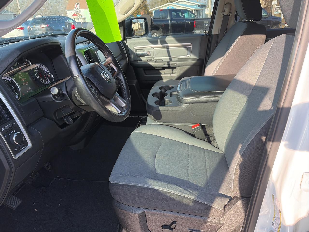 2022 RAM 1500 Classic SLT-LOADED-GOOD KM-CLEAN CARFAX Photo