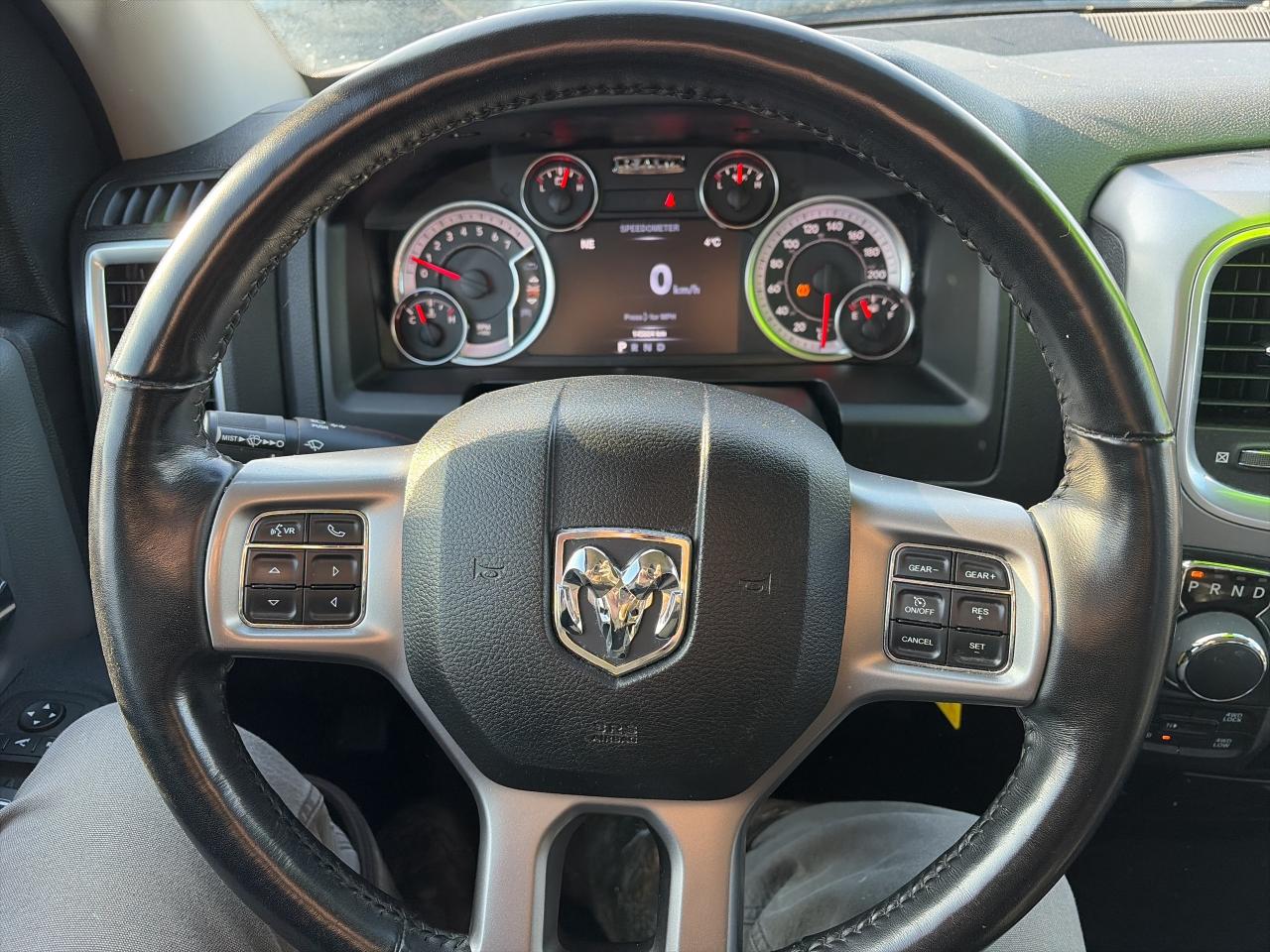 2022 RAM 1500 Classic SLT-LOADED-GOOD KM-CLEAN CARFAX Photo