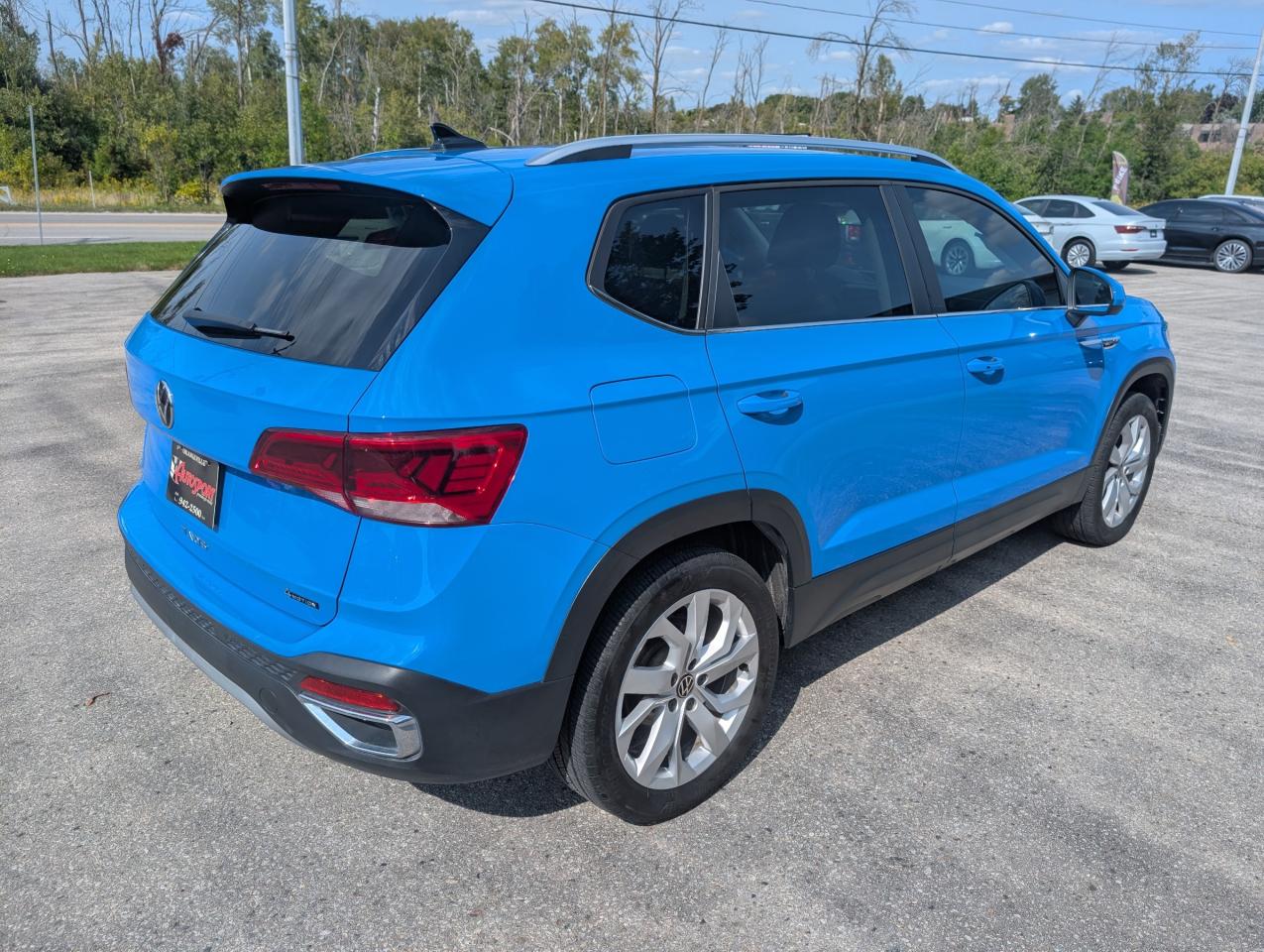 2022 Volkswagen Taos Comfortline 4dr All-Wheel Drive 4MOTION Photo