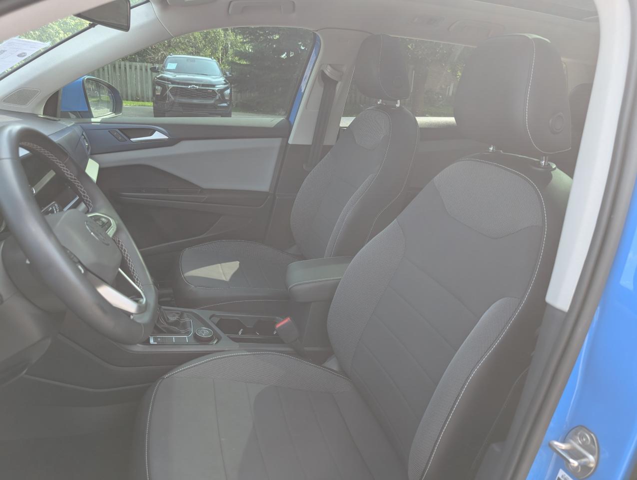 2022 Volkswagen Taos Comfortline 4dr All-Wheel Drive 4MOTION Photo