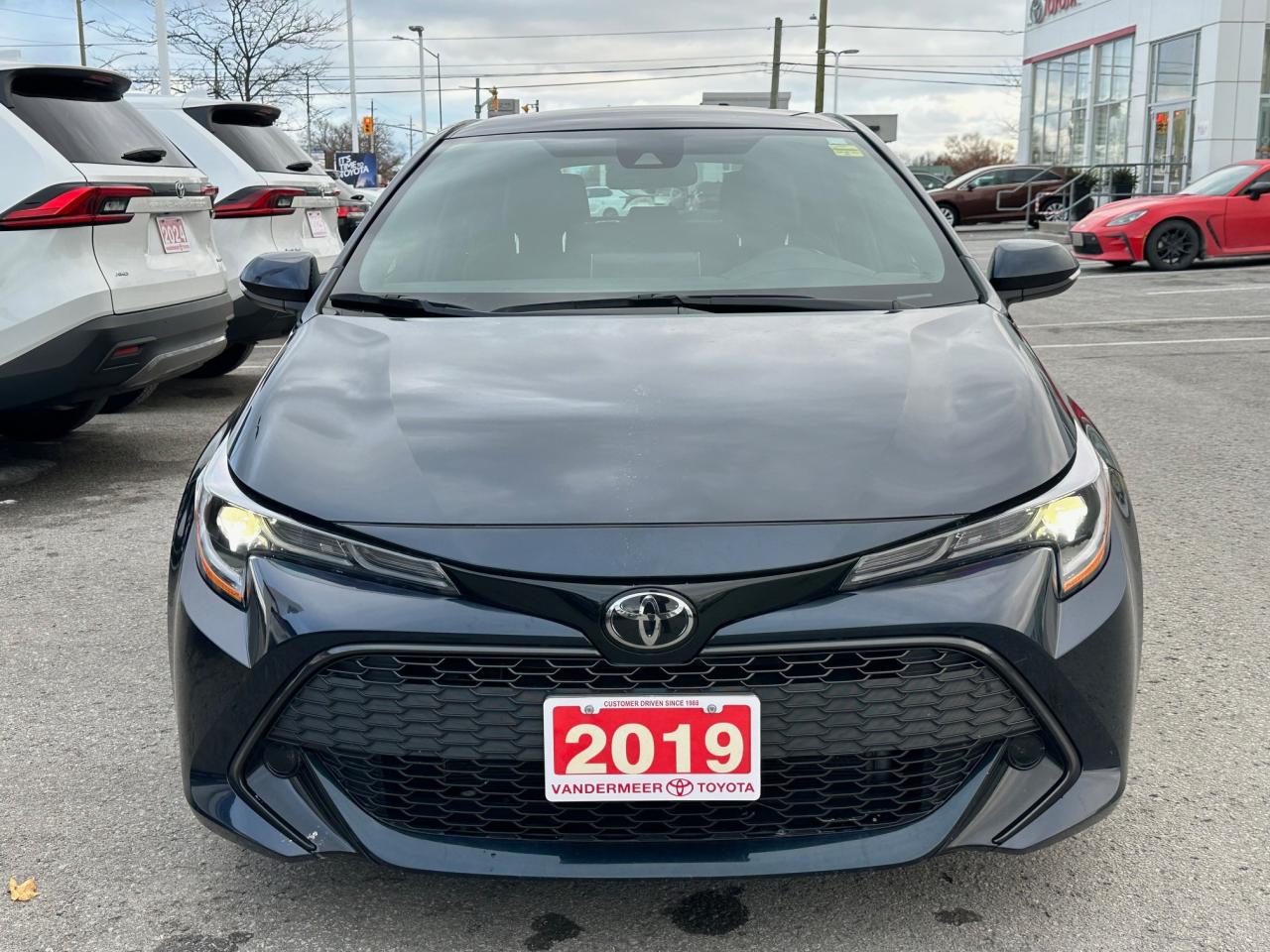 2019 Toyota Corolla Hatchback Base (CVT) 5dr Photo2