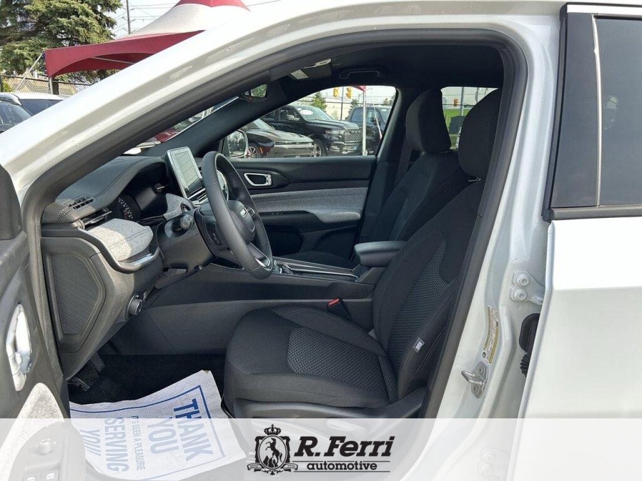 2025 Jeep Compass Sport 4dr 4x4 Photo