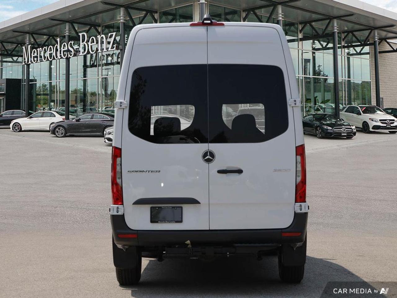 2025 Mercedes-Benz Sprinter 2500 High Roof 4-Cyl Diesel Sprinter 2500 Crew Van 144 in. WB Rear-Wheel Drive Photo