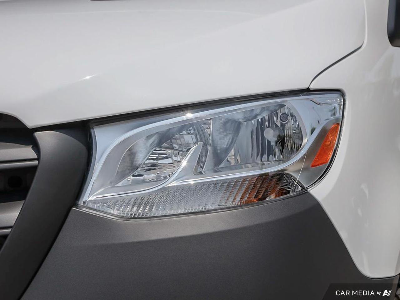 2025 Mercedes-Benz Sprinter 2500 High Roof 4-Cyl Diesel Sprinter 2500 Crew Van 144 in. WB Rear-Wheel Drive Photo