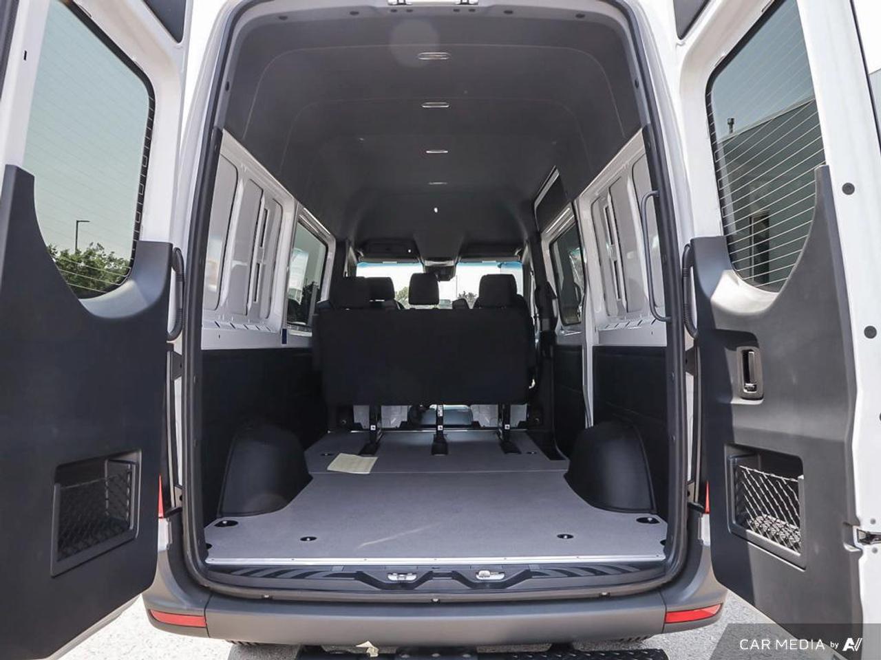 2025 Mercedes-Benz Sprinter 2500 High Roof 4-Cyl Diesel Sprinter 2500 Crew Van 144 in. WB Rear-Wheel Drive Photo