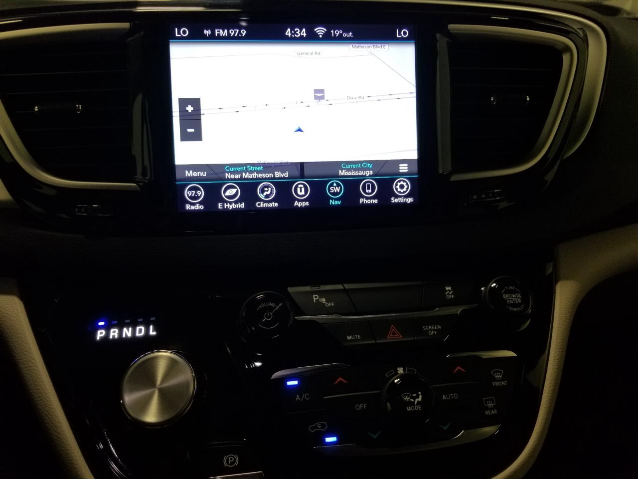 2018 Chrysler Pacifica Hybrid Touring Plus Passenger Van Photo