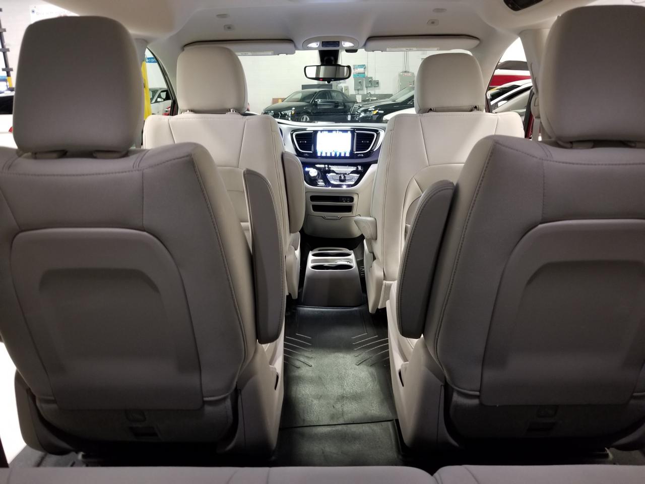 2018 Chrysler Pacifica Hybrid Touring Plus Passenger Van Photo