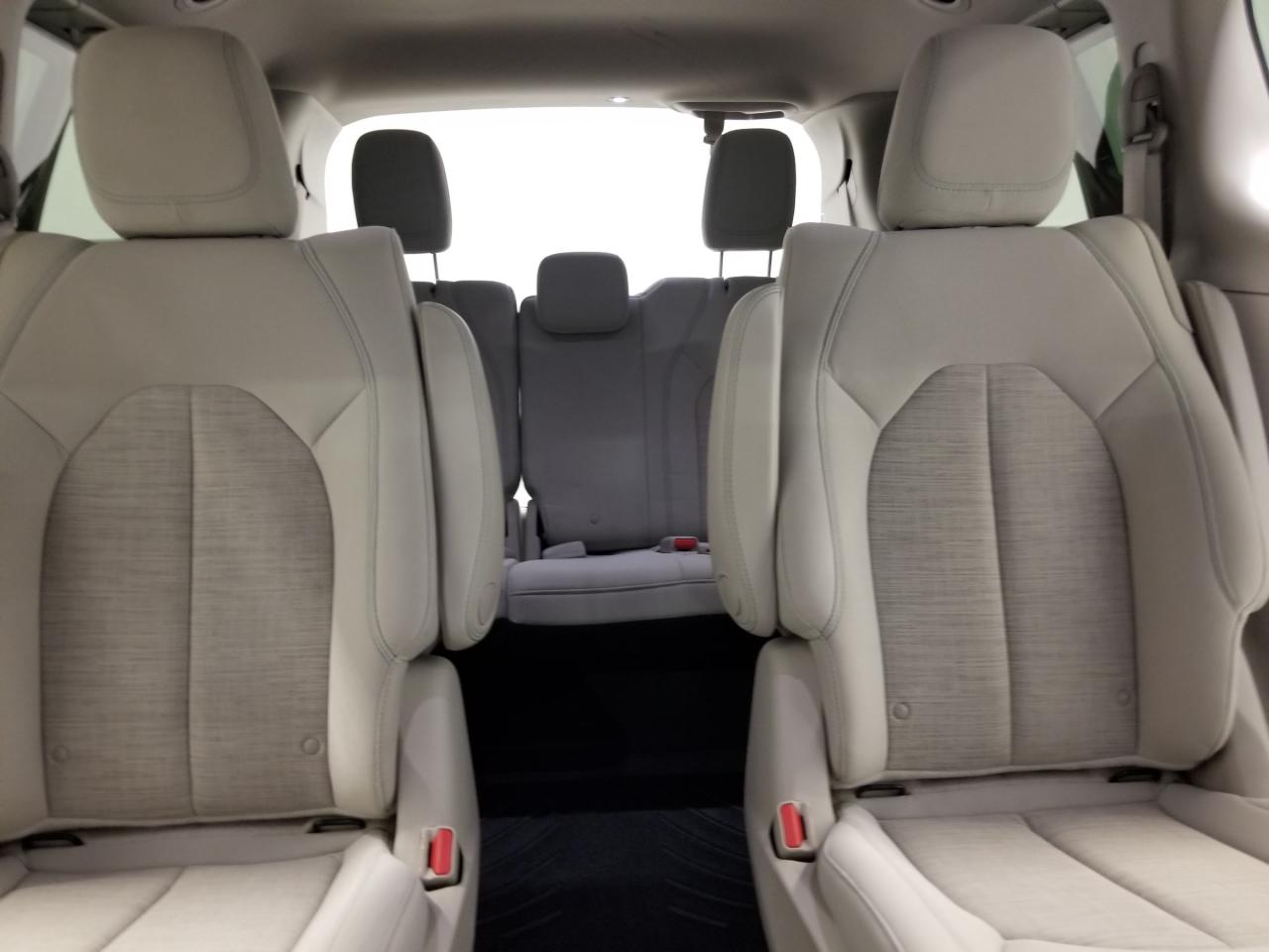 2018 Chrysler Pacifica Hybrid Touring Plus Passenger Van Photo