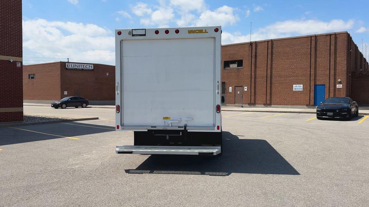 2022 Ford E-450  Photo