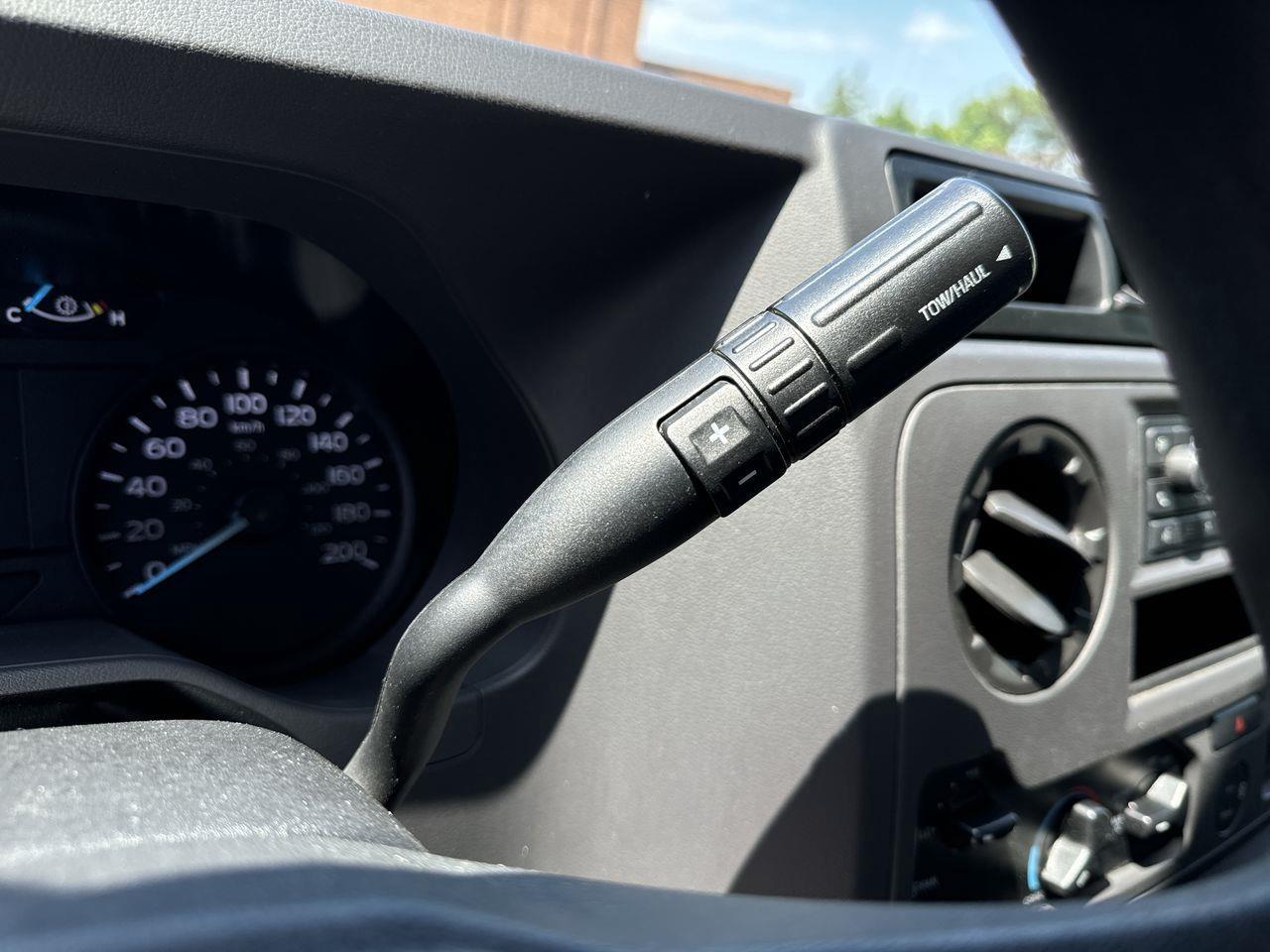 2022 Ford E-450  Photo