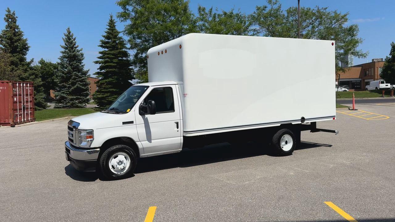 2022 Ford E-450  Photo4