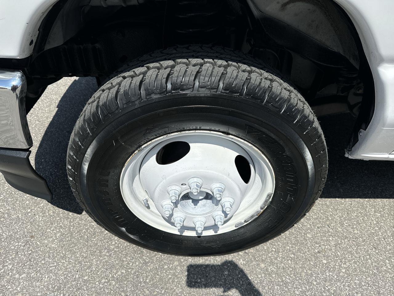 2022 Ford E-450  Photo