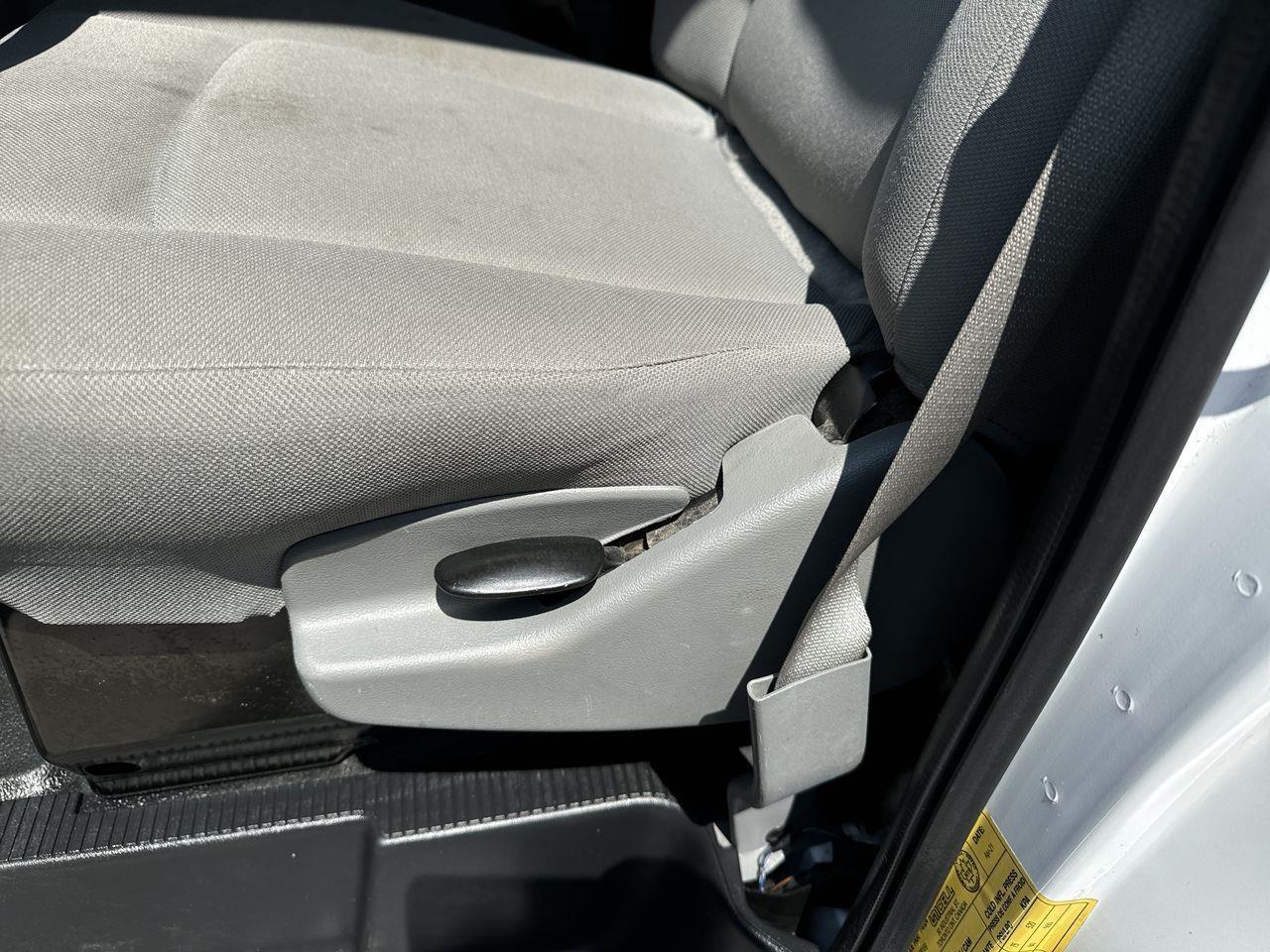 2022 Ford E-450  Photo