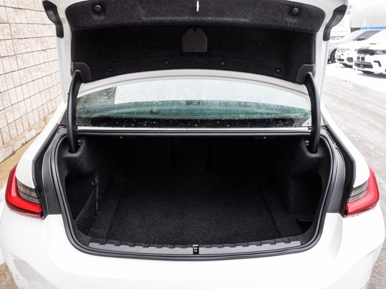 2024 BMW 330 i xDrive 4dr All-Wheel Drive Sedan Photo