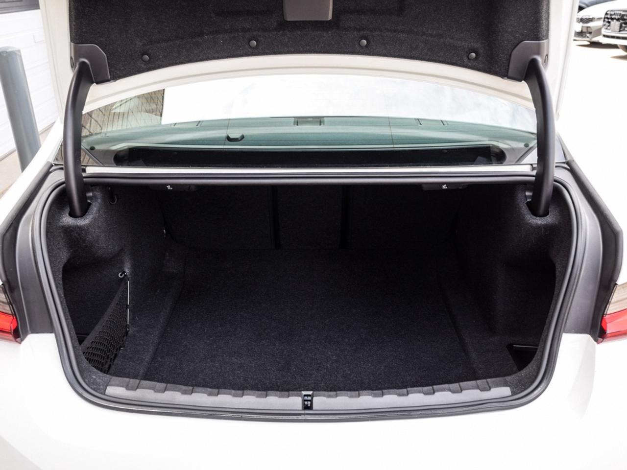 2024 BMW 330 i xDrive 4dr All-Wheel Drive Sedan Photo