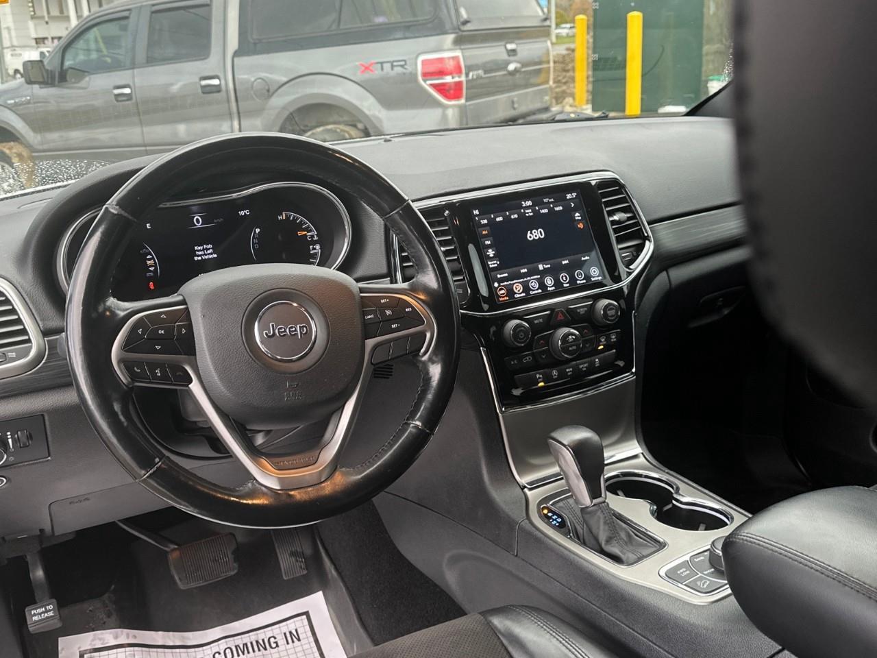 2019 Jeep Grand Cherokee Laredo 4dr 4x4 Photo