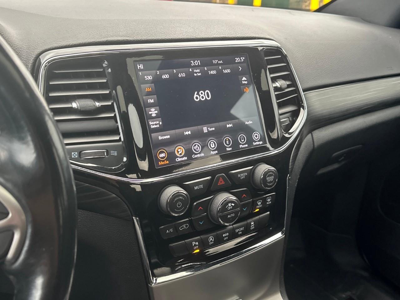 2019 Jeep Grand Cherokee Laredo 4dr 4x4 Photo