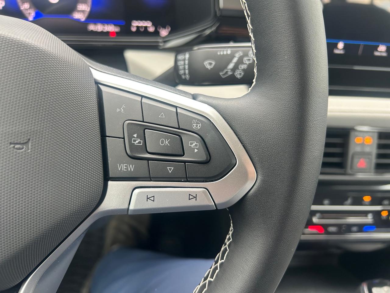 2026 Volkswagen Taos Trendline 4dr All-Wheel Drive 4MOTION Photo3