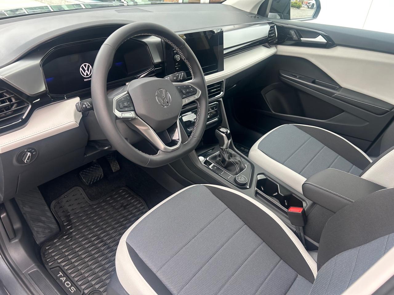 2026 Volkswagen Taos Trendline 4dr All-Wheel Drive 4MOTION Photo