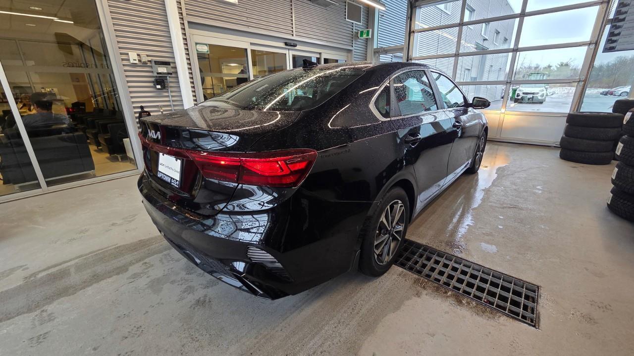 2023 Kia Forte EX 4dr Sedan Photo