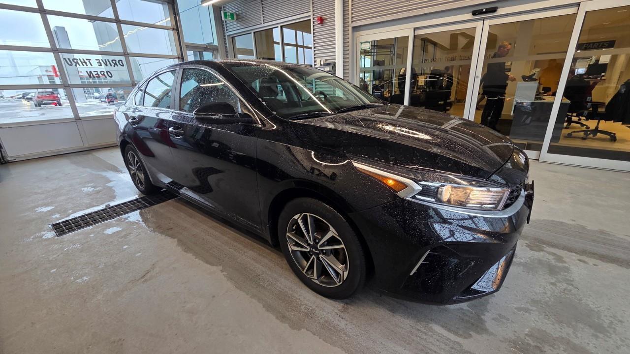 2023 Kia Forte EX 4dr Sedan Photo2