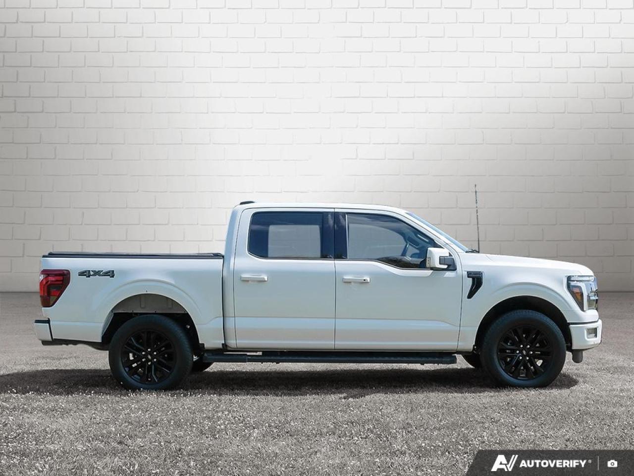 2024 Ford F-150 Lariat 4WD SuperCrew 5.5' Box Photo