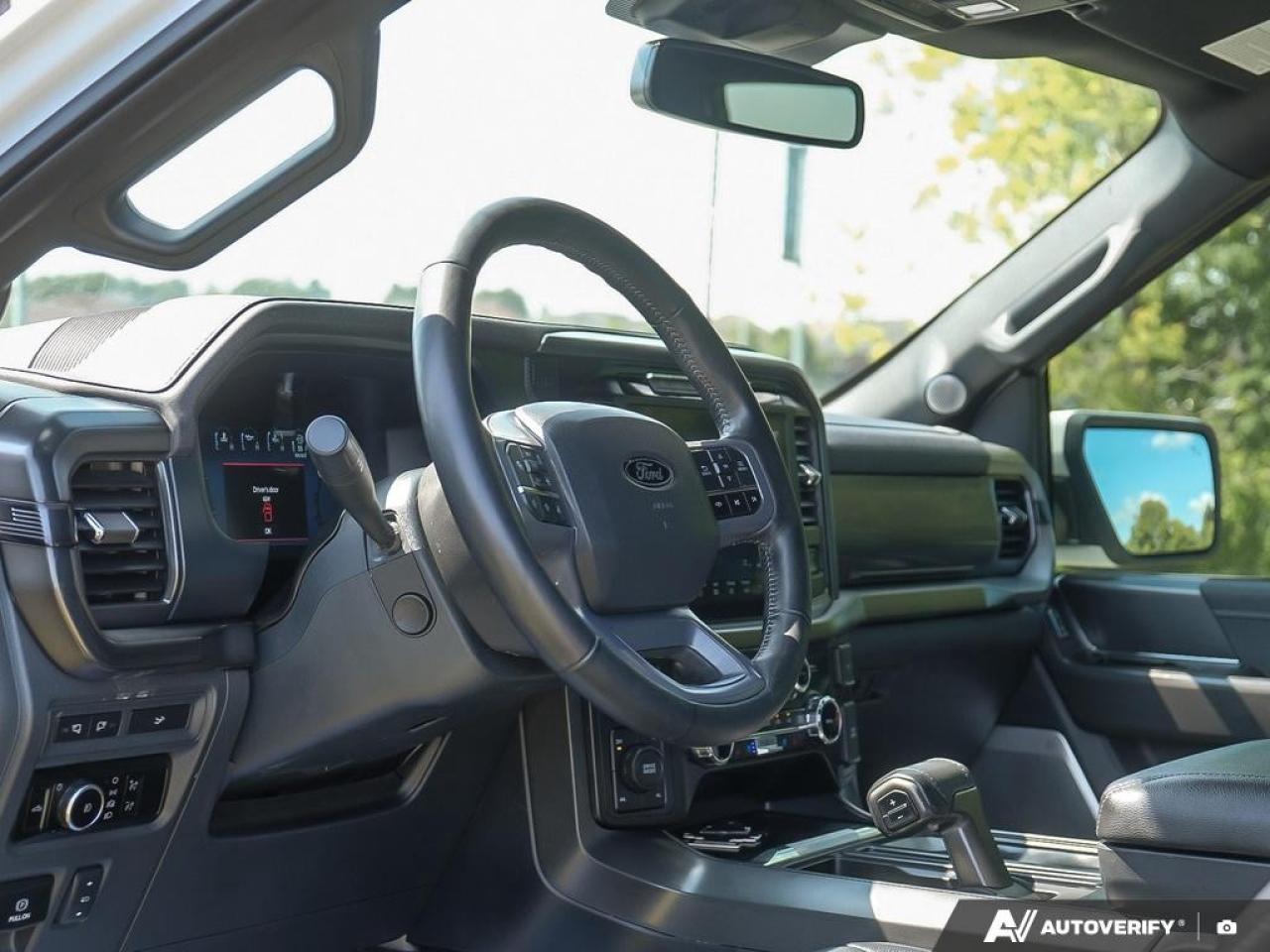 2024 Ford F-150 Lariat 4WD SuperCrew 5.5' Box Photo